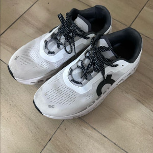 (EU 41) 온러닝 클라우드 몬스터 1 올 화이트