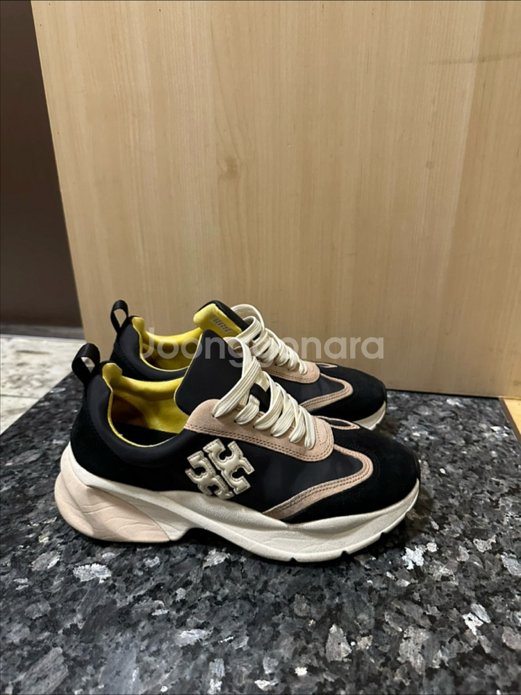 여성 스니커즈--1