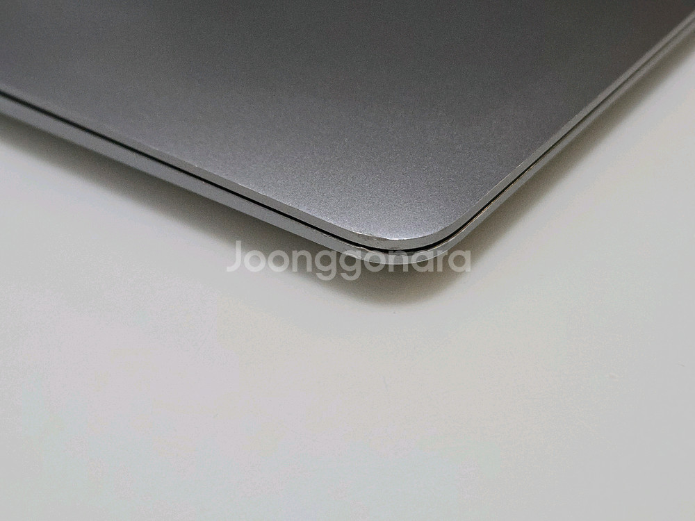 맥북에어 M1 스페이스 그레이 기본형 싸게 팝니다--2