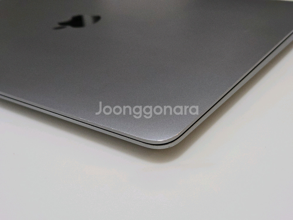 맥북에어 M1 스페이스 그레이 기본형 싸게 팝니다--5