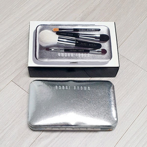 바비브라운 브러쉬 세트 + 전용 케이스