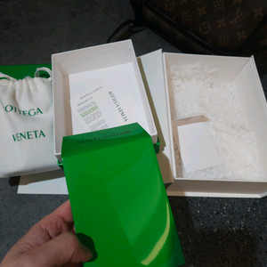 보테가베네타 카드명함지갑 팝니다