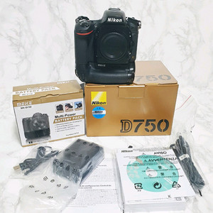 니콘 D750 바디, 렌즈 2470vr, 렌즈 50mm f1.8, 스트로보 SB-5000, 밧데리 모두 팝니다.