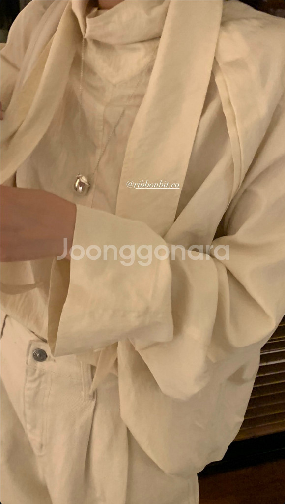 Ribbonbit 리본빛 라피아 블라우스 Raphia Blouse--2