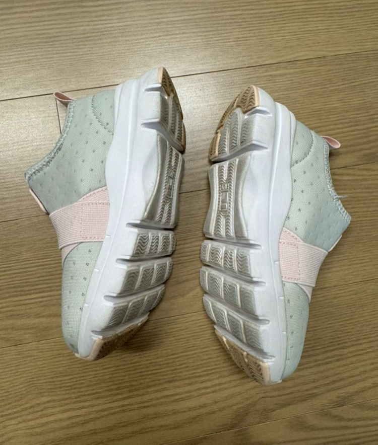 휠라 필라 운동화 실착5회 미만 170사이즈 유아 운동화--1