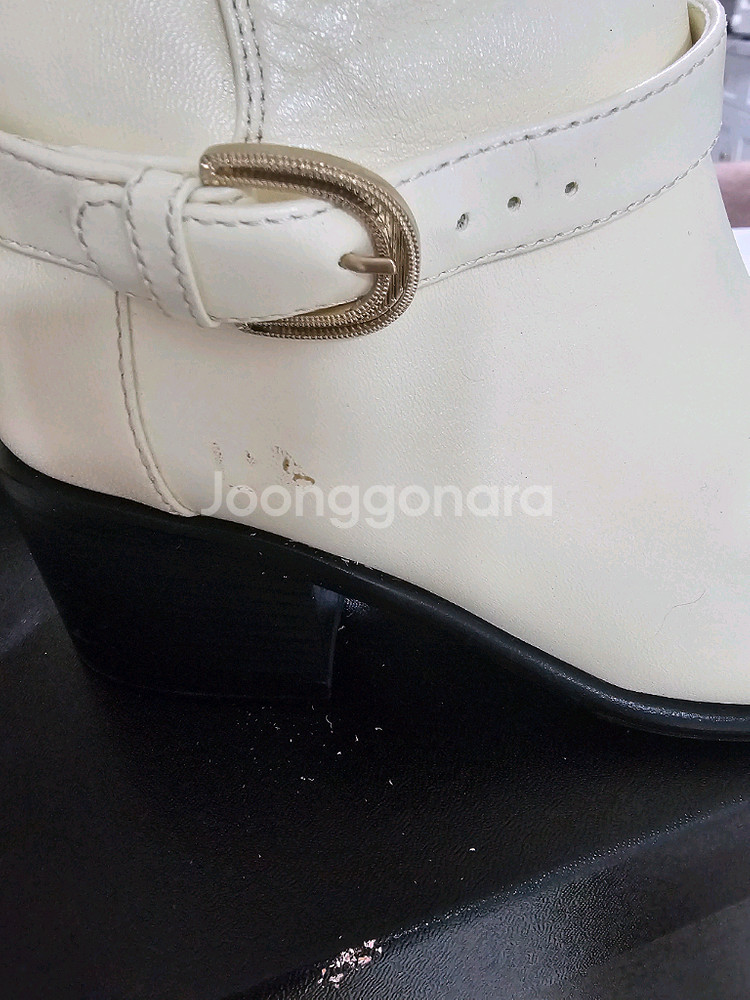 샤넬 앵클부츠 38사이즈--6