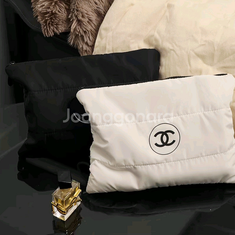 샤넬 패딩 파우치 클러치백 데일리백 블랙--3