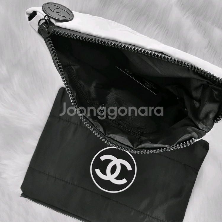 샤넬 패딩 파우치 클러치백 데일리백 블랙--6