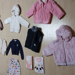 여아100호 뉴발란스 닥스 내복 패딩외 일괄택포