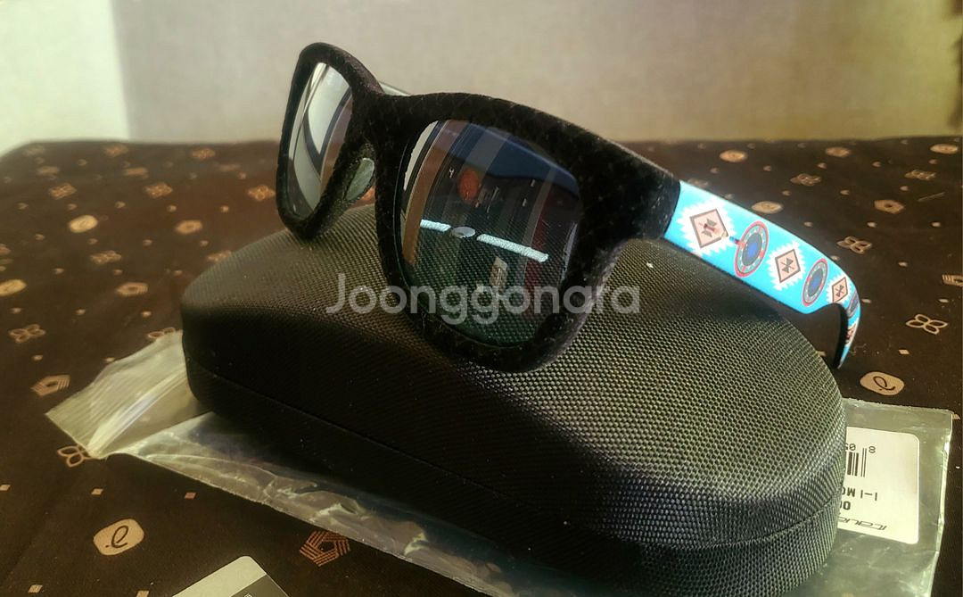 [미사용 새상품] INDEPENDENT 벨벳 선글라스--0