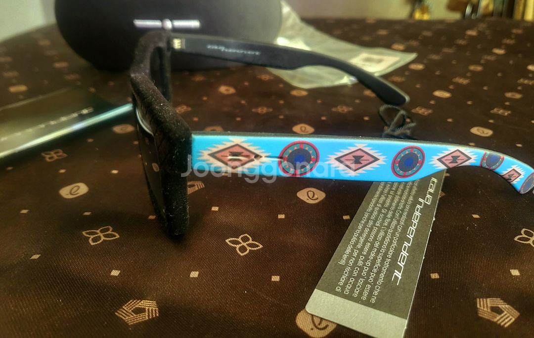 [미사용 새상품] INDEPENDENT 벨벳 선글라스--3