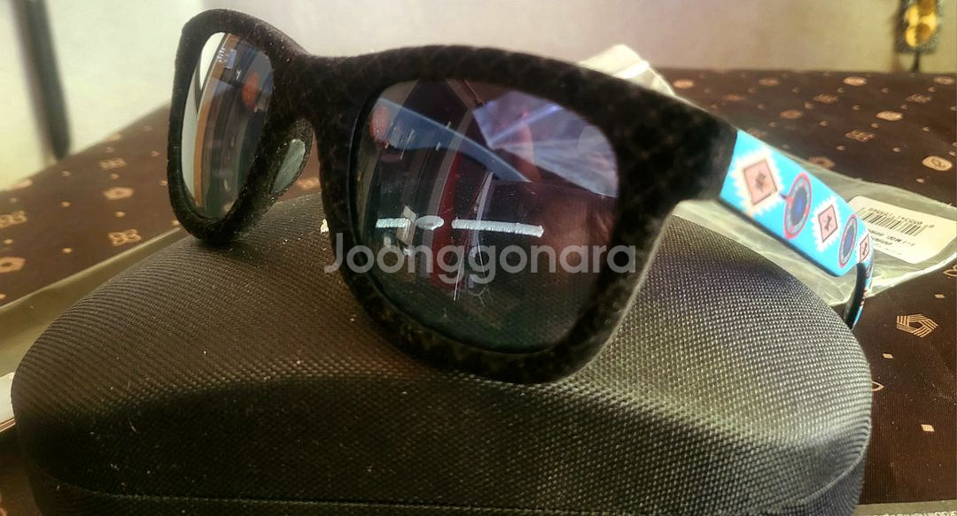 [미사용 새상품] INDEPENDENT 벨벳 선글라스--8