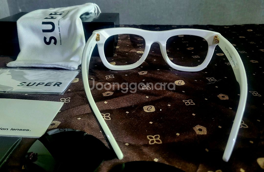 (미사용 새제품) SUPER 슈퍼 블랙&화이트 선글라--4
