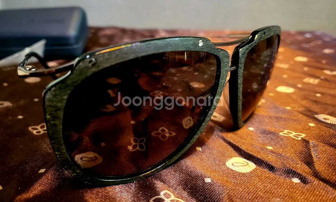 [미사용 새상품] Jil Sander 블랙우드 선글라스--1