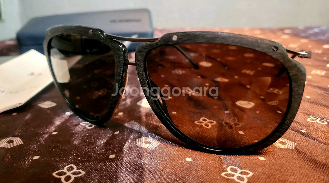 [미사용 새상품] Jil Sander 블랙우드 선글라스--2