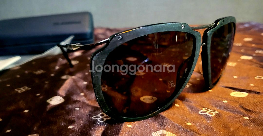 [미사용 새상품] Jil Sander 블랙우드 선글라스--8