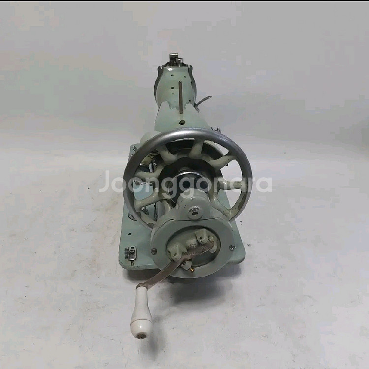 옛날 재봉틀. 미싱--3