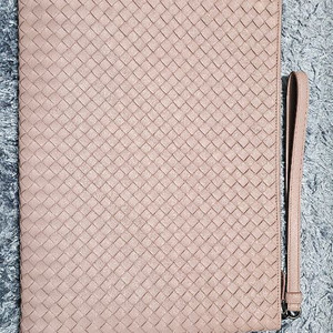 보테가 인트레치아토 나파 클러치백