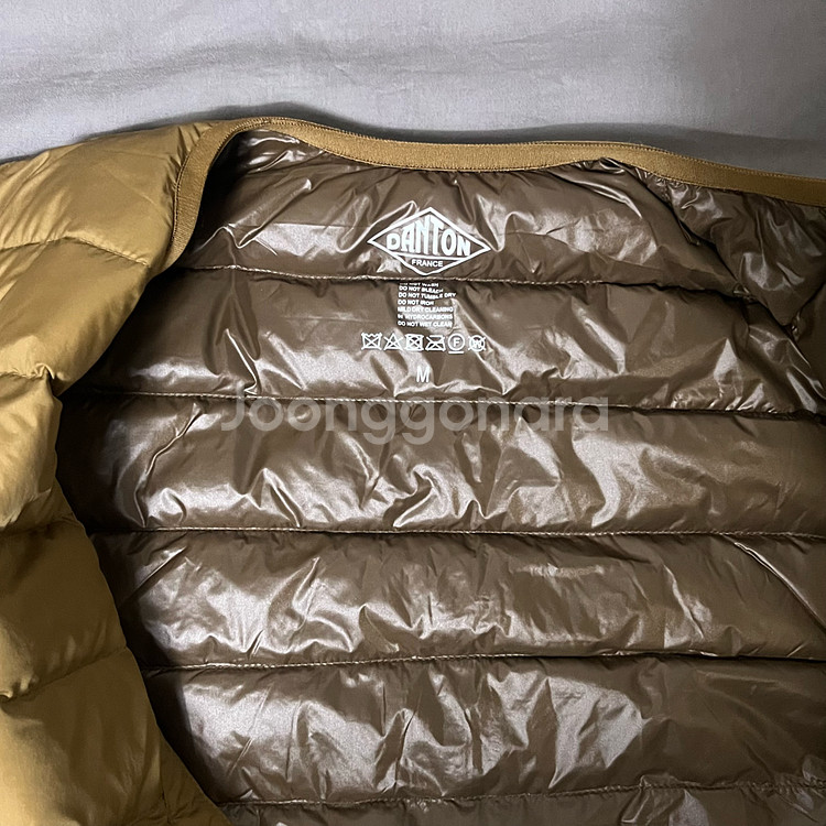 단톤 크루넥 이너 다운 자켓 팔아요.--2