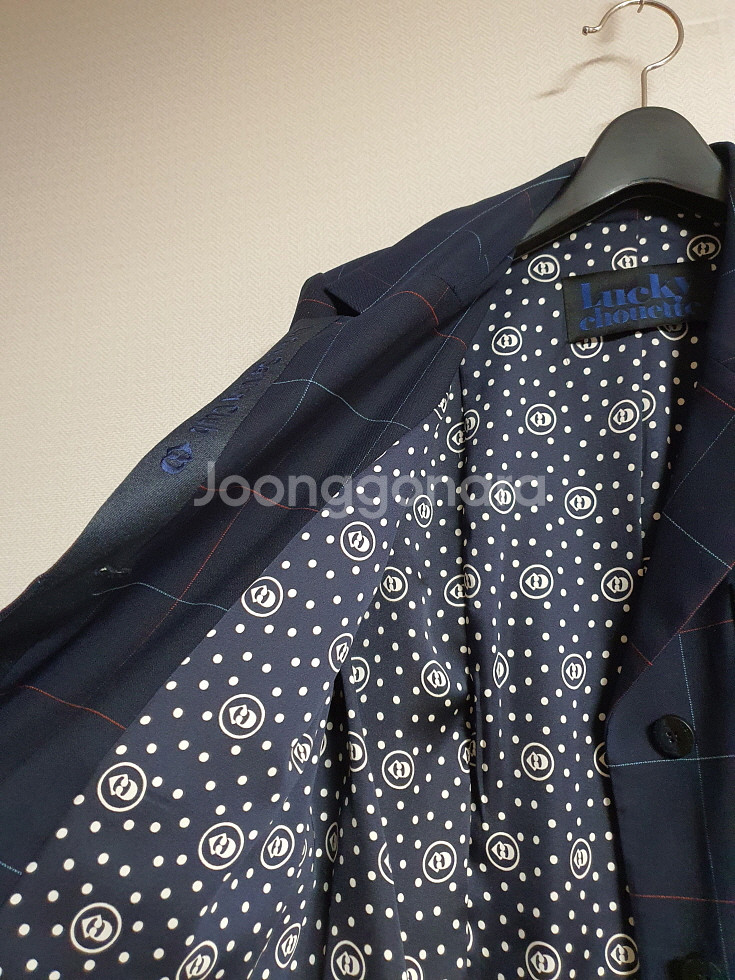 럭키슈에뜨 레터링 디테일 자켓 36 사이즈--4