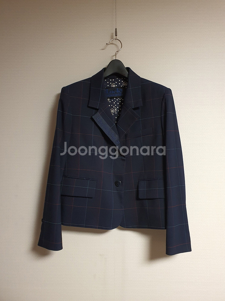 럭키슈에뜨 레터링 디테일 자켓 36 사이즈--3