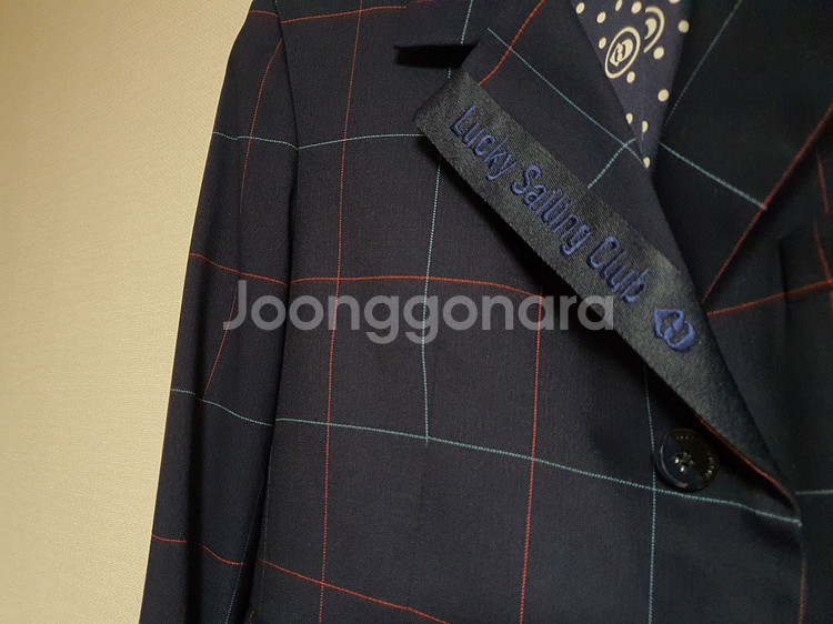 럭키슈에뜨 레터링 디테일 자켓 36 사이즈--5