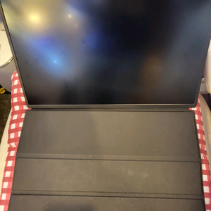 카멜 CPM1610LQ 포터블모니터 팝니다.