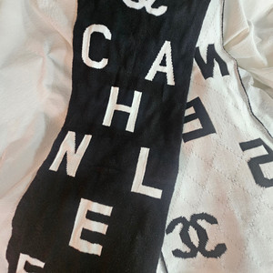 샤넬 로고 니트 머플러