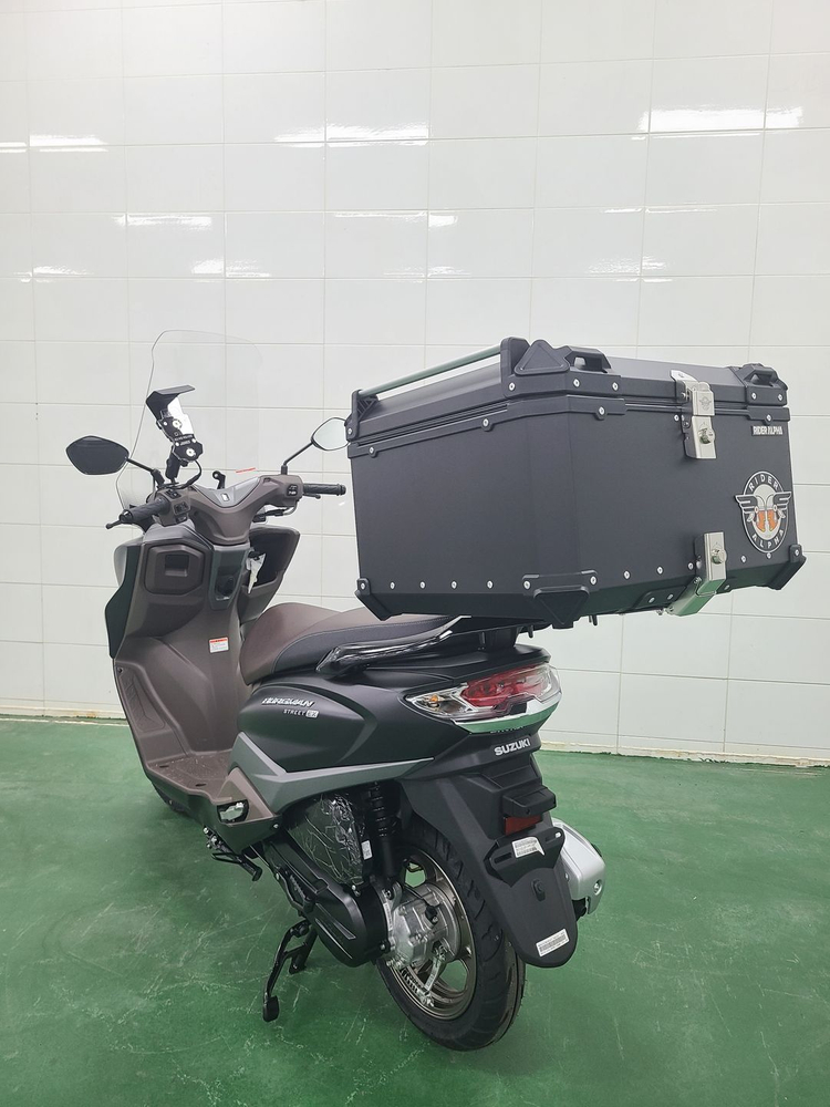 125cc 배달용 오토바이 스즈키 버그만125 이미지