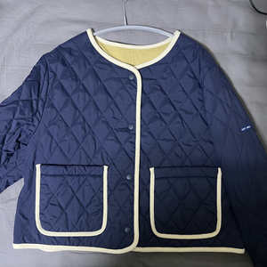 세인트제임스 여성자켓 팔아요.