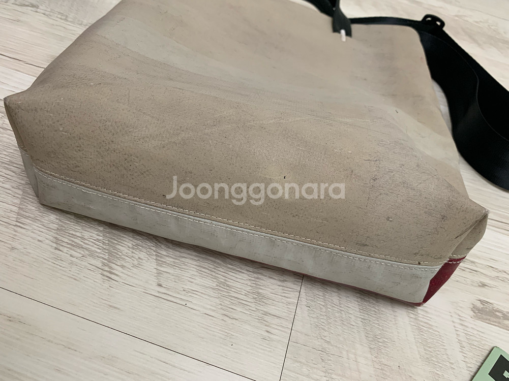 프라이탁 리랜드--3