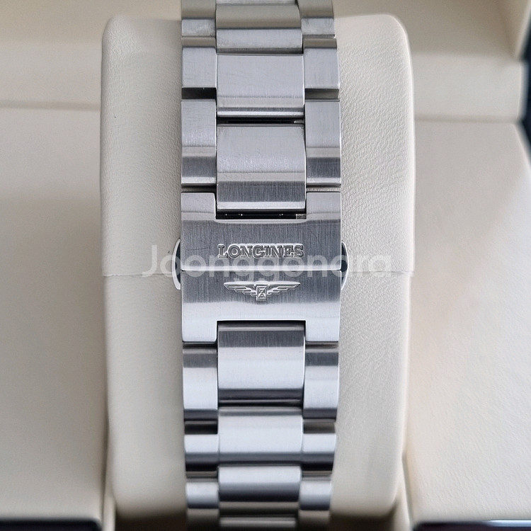 론진 콘퀘스트 V.H.P GMT 흰판 43mm(2022.12)--2