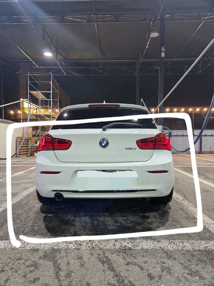 BMW 1시리즈 앞뒤범퍼,사이드스커트 판매합니다.--1