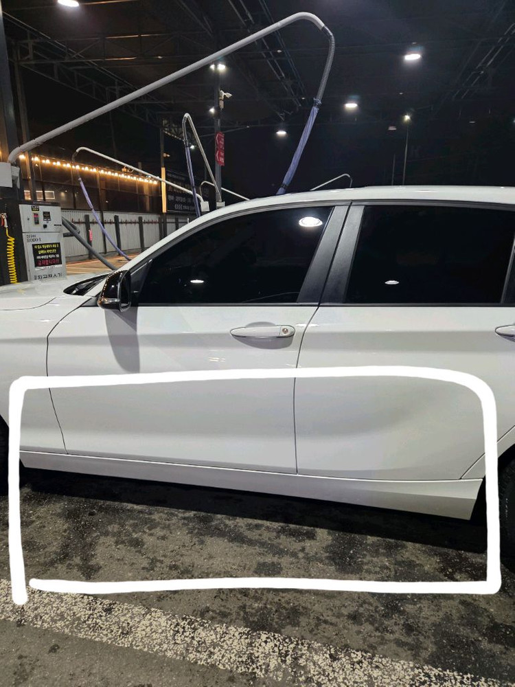 BMW 1시리즈 앞뒤범퍼,사이드스커트 판매합니다.--2