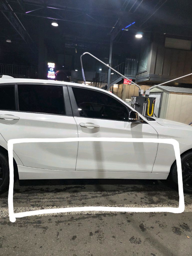 BMW 1시리즈 앞뒤범퍼,사이드스커트 판매합니다.--3