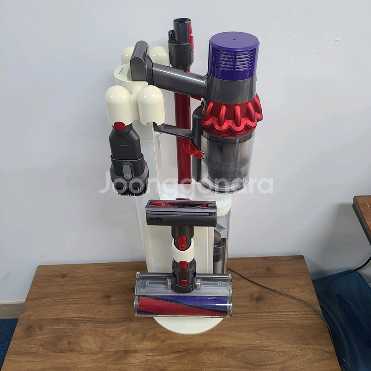 다이슨 무선청소기 V10(배터리교체>1시간8분작동,다이슨거치대 포함,전체해체하여 Cleaning완)--0