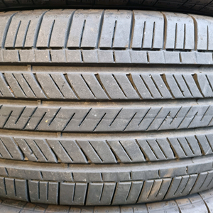 235 60 18 굳이어 중고타이어 1대분판매