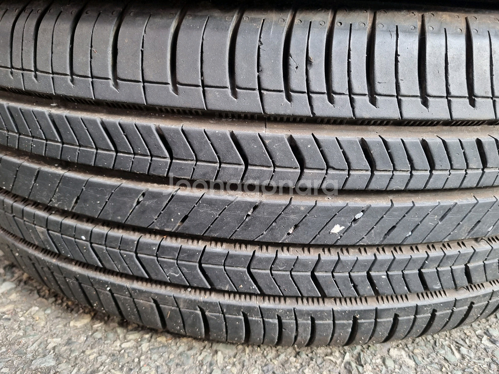 215 55 17 금호타이어 TA51 임판급 중고 1대분--2