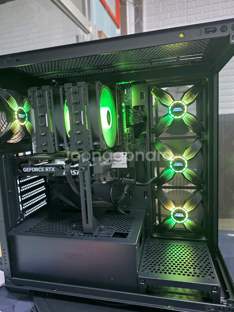 라이젠 9600x 게이밍 컴퓨터 본체--0