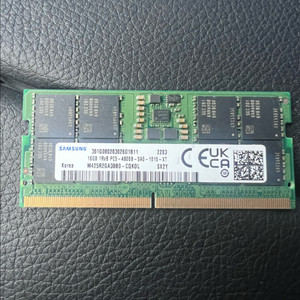 삼성 노트북용 DDR5 4800 16g팝니다.