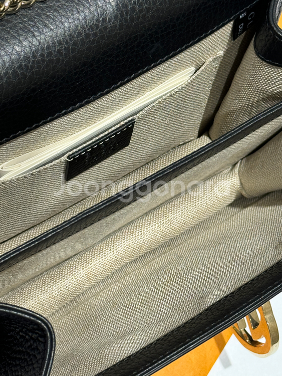 구찌 인터로킹 G메탈 크로스백--4