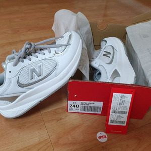 뉴발란스 950 V1 여성용 240(2E) 미착용 신품