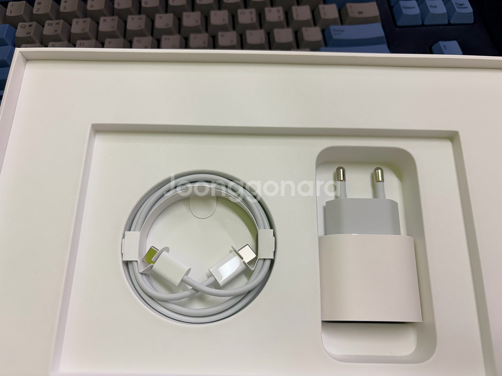 S급 아이패드 프로 11 3세대 m1 128gb(96%)+애플펜슬 2세대+스마트폴리오케이스--1