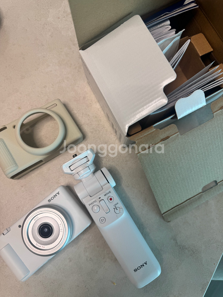소니 ZV-1 카메라 + 슈팅그립 브이로그 카메라--1