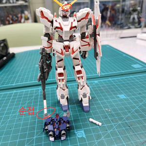 HG 유니콘 건담