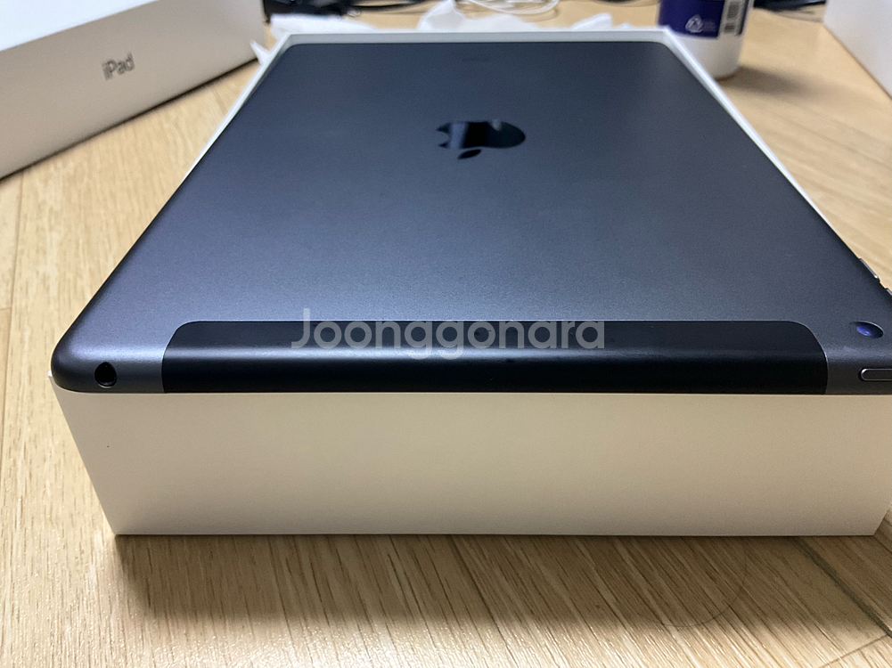 아이패드 9세대 셀룰러 64GB 스페이스그레이 판매합니다--5