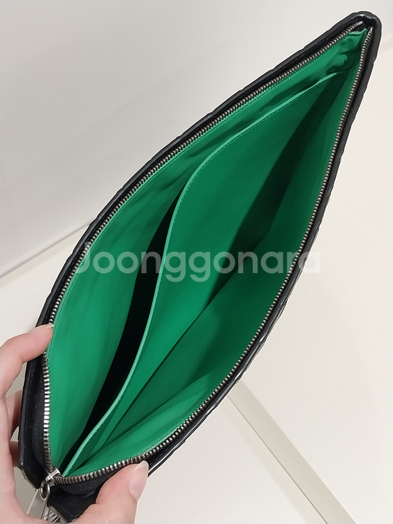 보테가베네타 블랙 인트레치아토 클러치백--1