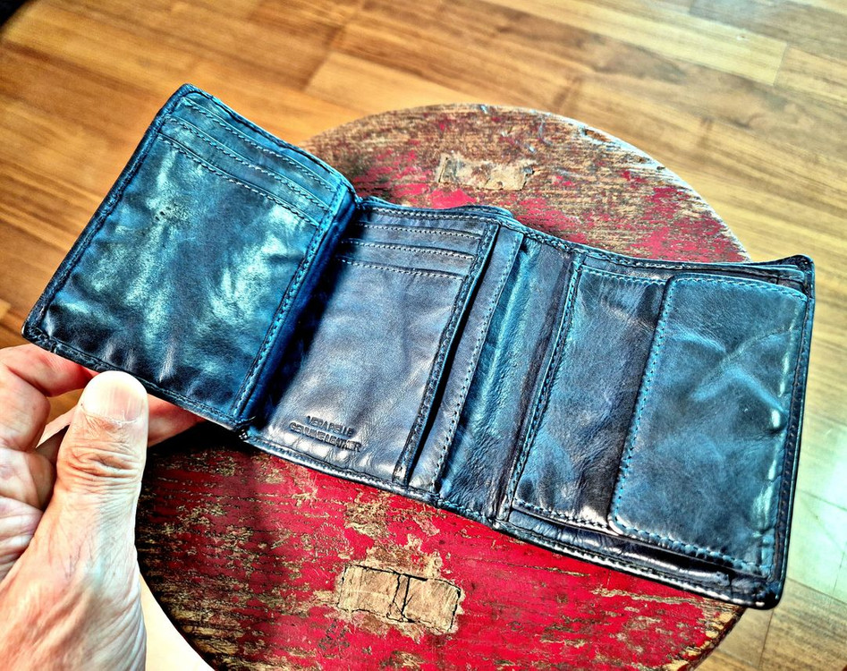 지아니콘티 반지갑 신품 4만(택포)--4