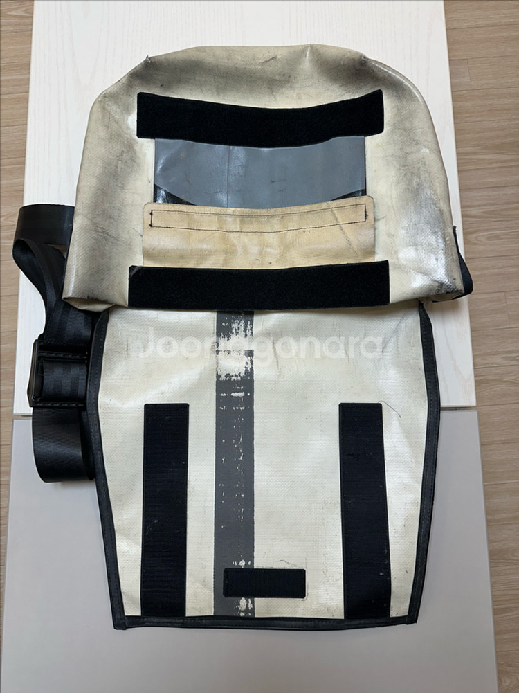 프라이탁 덱스터 메신저백--3