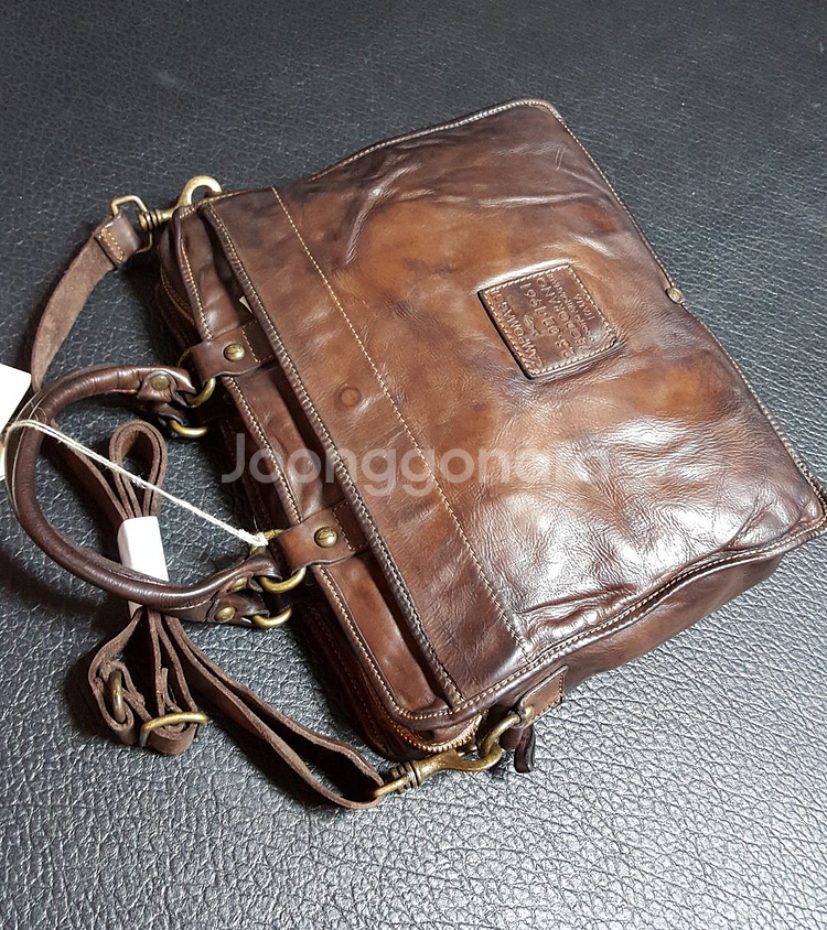 캄포마찌 서류가방(이태리/신품) 70만(택포)--1